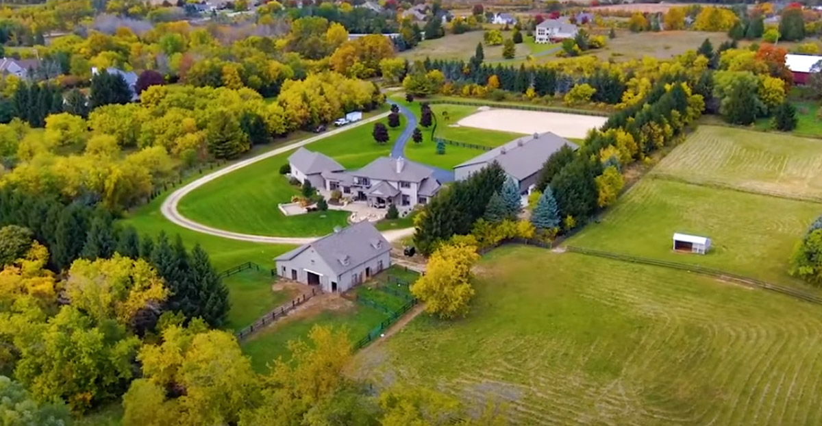 Luxury 5 Acre Horse Property For Sale - Cedarburg, Wisconsin