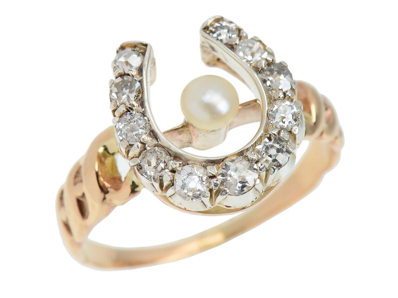 Antique-Horse-Shoe-Pearl-Diamond-Ring