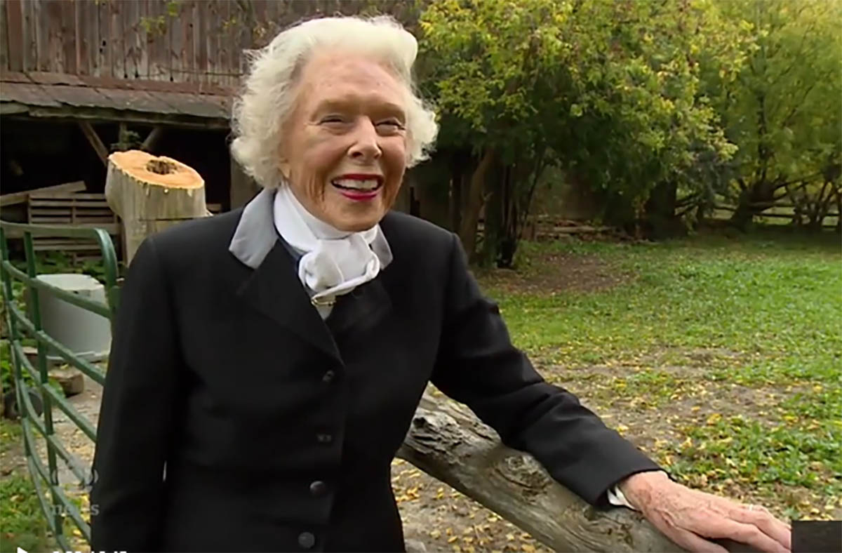 Meet Dinnie Greenway, she`s 96 and still riding horses