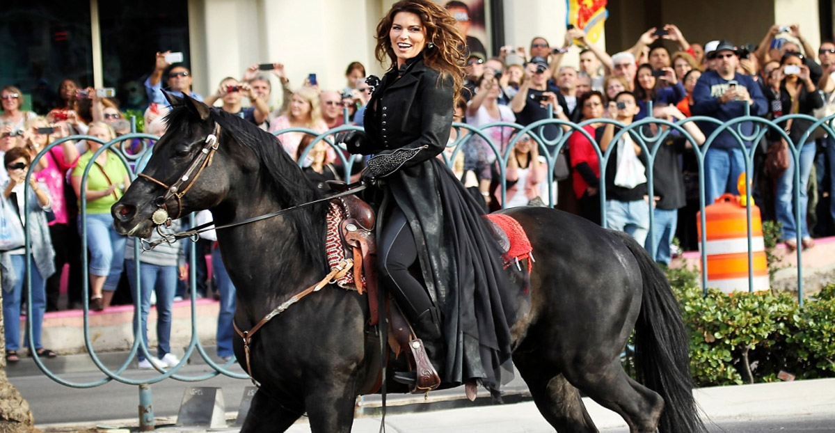 Shania Twain Takes Part In Las Vegas Horse Drive