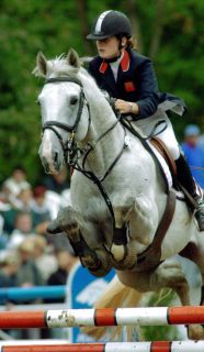 Showjumper Crown Rhodonite & Emma Shaw